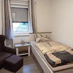 Zur Stadt וולקאך